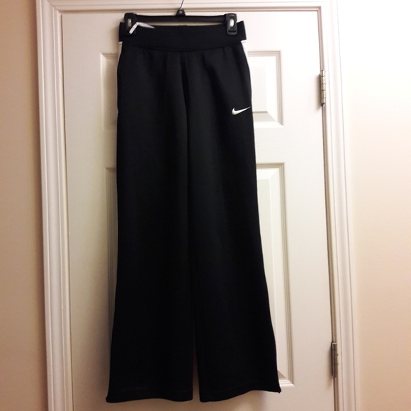 Women's Nike Dri-Fit workout pants - Picture 1 of 10